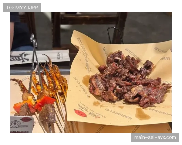 总决赛媒体餐走红网络，新疆羊肉串与沈阳鸡架隔空比拼